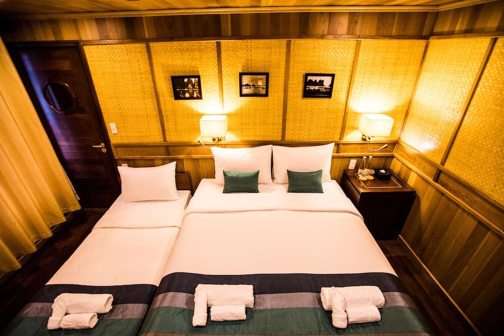 Bhaya Halong Cruises Hotel Ha Long Exterior photo